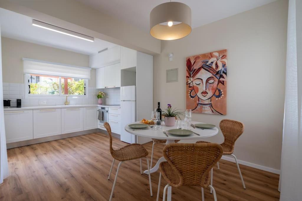 Cozy Nerina Cottage At Harbour Paphos מראה חיצוני תמונה